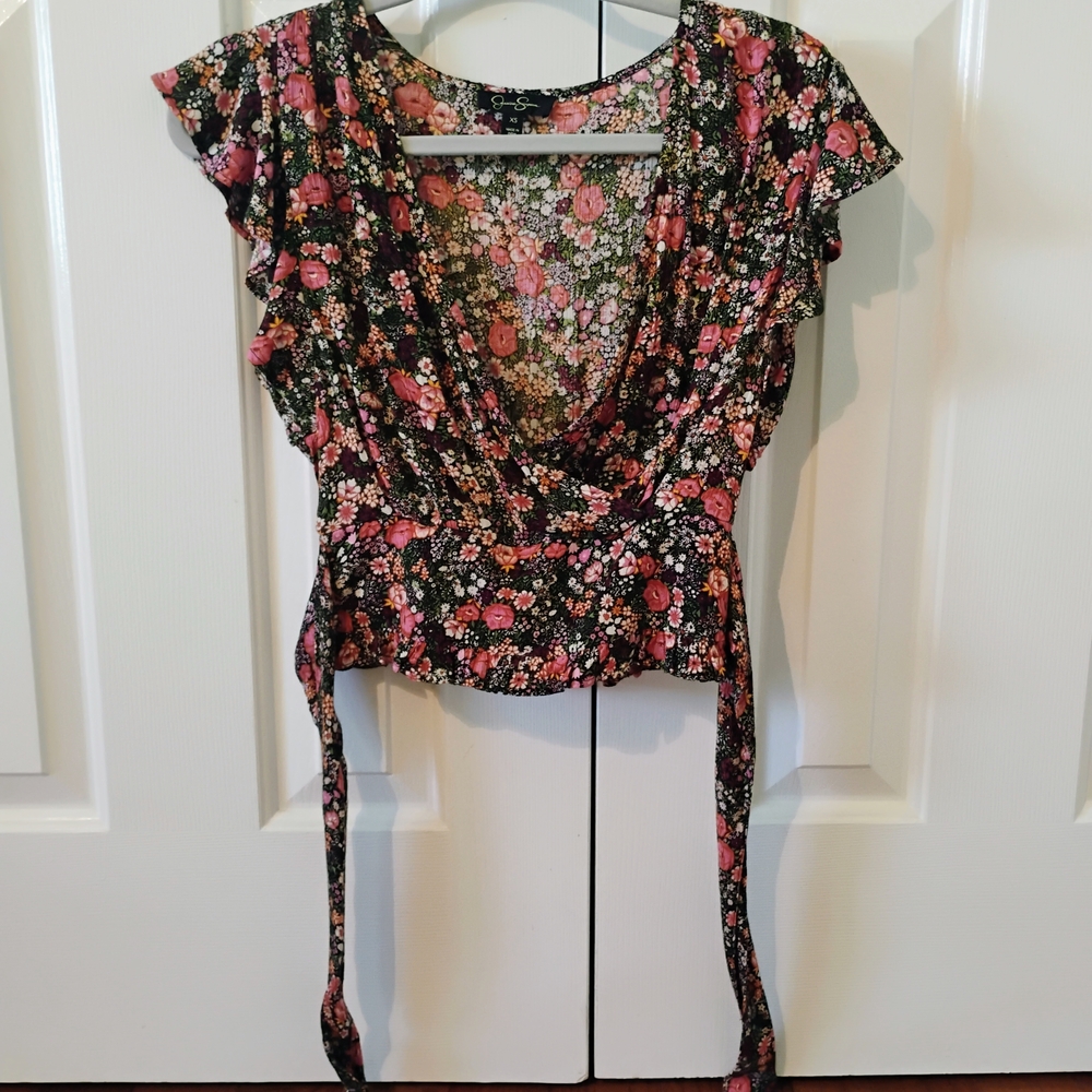 Jessica Simpson Floral Crop Top - Black and Pink